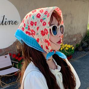 TEMU 여성용 세련된 프랑스 꽃무늬 레이스 스카프 - 아름다운 빨간색과 파란색 꽃이 있는 우아한 선샤이드 헤드스카프, 봄과 여름을 위한 완벽한 스카프, 다용도 넥웨어 또는 숄, 손세탁 또는 건조 세탁, 귀여운 스카프, 휴일 액세서리, 장식 헤드웨어, 예술적인 공예