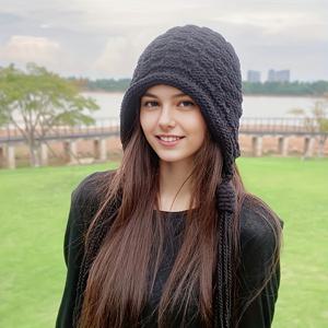 TEMU 1pc 여성용 축제 크리스마스 니트 비니, 탄성 아크릴 타셀 귀 덮개 모자, 브레이드 디자인으로 따뜻한 겨울 모자, 무료 크기, 손 세탁 가능