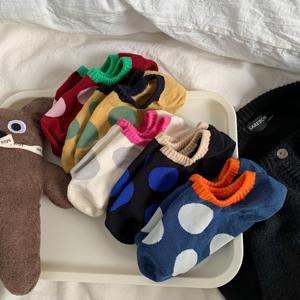 TEMU 5켤레 일본/한국 스프링/여름용 얇은 도트 패턴 보타 양말, 부드럽고 빠른 건조 무뒤판 인비저블 양말