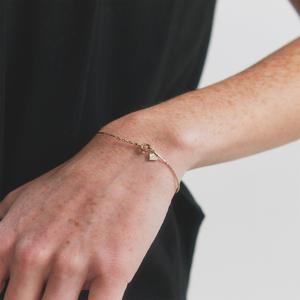 [조이그라이슨] Aventureux Texture Gold Bracelet JG4SBM06