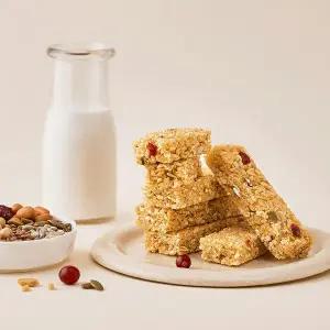 빙그레 GLC 더케어 고단백 영양강정바 240g (24입) / 에너지바 영양간식 견과바 저당간식