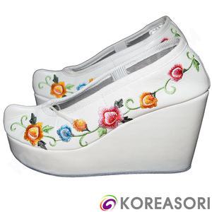 꽃자수 흰색굽있는 흰색 소가죽 10cm 바깥굽 무용슈즈