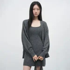 WOMAN 벌룬 슬리브 루즈핏 가디건 [2COL] / WBE3L43526