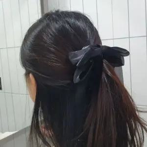 리본바나나핀 쉬폰 리본 바나나핀 블랙 올림머리 헤어핀 머리 장식 대형 헤어 액세서리