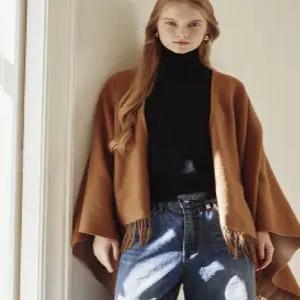 닥스 액세서리 24FW [숄가디건] 카멜 단색 울캐시미어혼방 숄 DBMU4F861CM