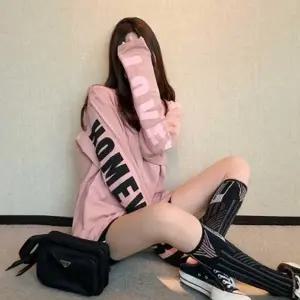 여자 간절기 봄 가을 데이트 룩 레터링 긴팔 티셔츠 여성긴팔면티 기본 긴팔티상의티