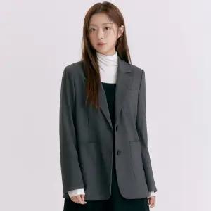 로엠 테일러드 세미오버핏 자켓_RMJKE4TR12