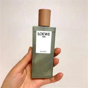 [웰빙창고] LOEWE 퍼퓸 아이레 수틸레사 오 드 뚜왈렛 50ml