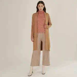 숄카라 플리츠 롱 비스코스 니트 가디건_YI08WRKCD01