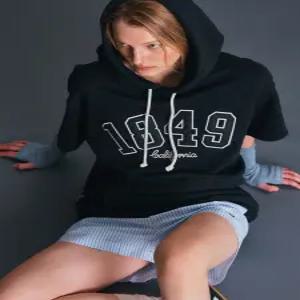 [후아유]Signature Campus Patch Hoodie WHMHF4922U