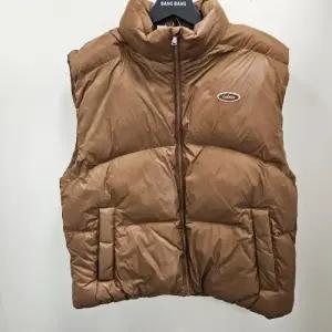 뱅뱅 HC07 남성 하이넥 패딩 조끼  CEL650