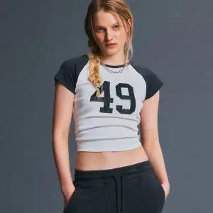 [후아유](마산점)Numbered Raglan T-shirt(F) WHRAF3893F