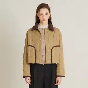 나이스클랍 [최초가:399,000원] 코듀로이 칼라 퀼티드 점퍼 N244MWE910 335254