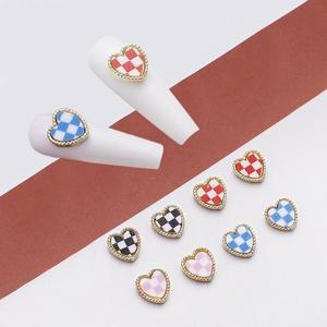 고품질 네일아트 깔끔 단아한 체크무늬 하트 파츠 2개입 4종 하트네일 명품스톤 대리석파츠 (WFHTUZQ)