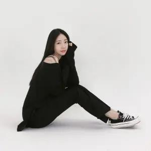[제이디엘][제이디엘]오프숄더 핀턱부츠컷 트레이닝 2종세트
