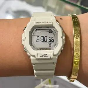 카시오 여성 마라톤 러닝 스포츠 전자시계 LWS-2200H-8A