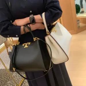 TORY BURCH 토리버치 엘리너 스파졸라토 사첼 토트백 137312 138995