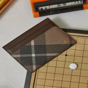 닥스 액세서리 남성 24SS [클리어런스][스테디셀러]브라운 체크배색 가죽 카드지갑 WBHO4E805W2