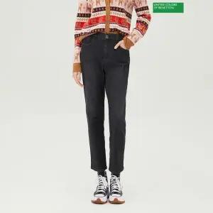 베네통 자수 일자 데님팬츠 BADP53361BK