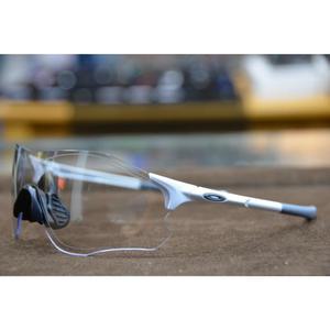 OO9313 06 EVZERO PATH PHOTOCHROMIC, 오클리 이비제로 패스 변색 선글라스