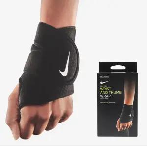 나이키 프로 손목보호대 WRIST AND THUMB 손목 랩 3.0 스포츠 아대
