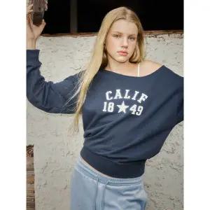 [후아유](마산점)Cali Raw Cut Sweatshirt(Loose Fit) WHMWF4T92F