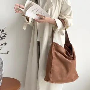 마띠에르 F/W 스웨이드 여성 스퀘어 빅 숄더백