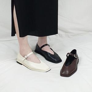[디아]비토 스퀘어 버클 밴딩 스트랩 메리제인 플랫슈즈 2cm