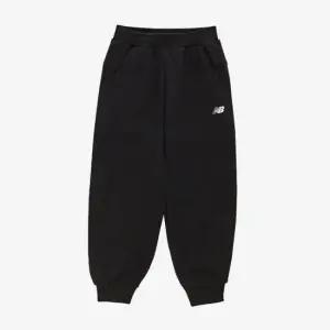 M 뉴발란스키즈바지 PQC NK9SF1701U-19 스탠다드 핏 쭈리 조거팬츠