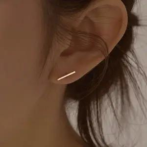 [더블유비엘]wbL 14k 아리스타 골드바 귀걸이 W