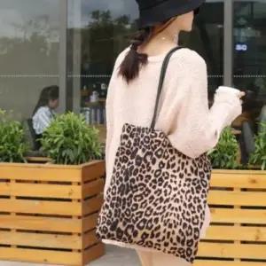[라일리] Rly 호피  위드기프트) 디테일 구성 레오파드 스웨이드 백  29558646)