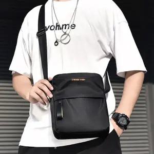 남자 세로 사각 작은 크로스백 외출 나들이 미니백