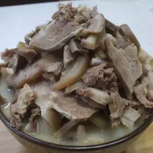 고기 돼지고기 머릿고기 돼지머리고기 수육 1kg 돼지머릿고기 고기