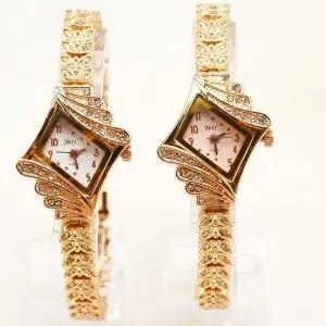 [콩심팥심]팔찌 큐빅 여성시계 체인 스퀘어 럭셔리