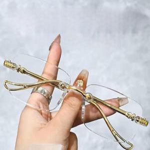 쿠쏘샵 스마트줌돋보기 스마트 노안경 돋보기안경 확대경 블루라이트 자동조절
