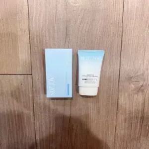 AGE20's 에이지투웨니스 스킨핏 수분 선크림 플러스 50ml