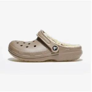 [그랜드스테이지] 크록스 클래식 라인드 클로그 CLASSIC LINED CLOG CRS203591(MUSHROOM/BONE)