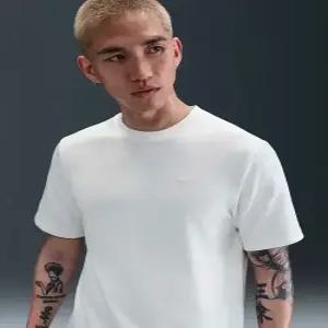 나이키 nike 드라이 핏 프라이머리 트레이닝 티셔츠 M - 세일세일 DV9832-133