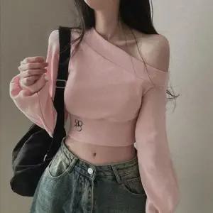오프숄더 여자 언발 크롭 긴팔티 1P 맨투맨 티셔츠