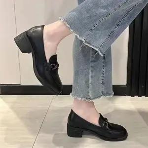 ONM 미들힐 키높이 여자구두 메리제인 정장구두 베이직