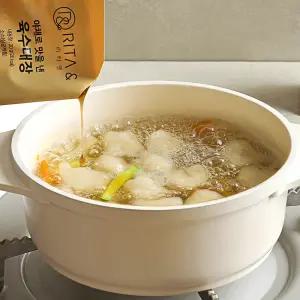 야채로 우려낸 깔끔한 육수대장과 쫄깃한 감자옹심이의 만남
