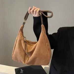 온더벨라 스웨이드 숄더백 크로스 호보백
