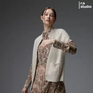 라스튜디오 25FW 라쿤 울블렌디드 베스트 1종