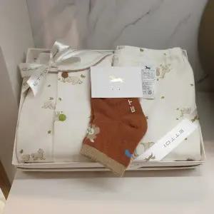 [에뜨와](마산점)신생아,백일,돌선물) 애피내의 +  양말 세트