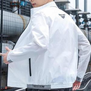 남성 초경량 바람막이 점퍼 반집업 카라 스타일 간절기용 시보리 포인트