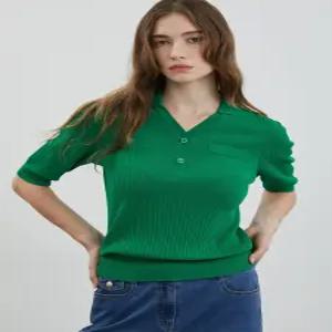 [올리비아로렌]VOCBL4M3331 올리비아로렌 카라넥 골조직 니트티