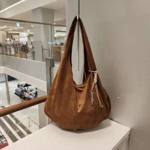 [발리스윗](김해점)인조스웨이드이지쇼퍼백SP9ZAB07