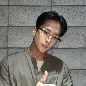 라비 안경 베르사체 VERSACE 사각 금테 안경 VE1264 하금테
