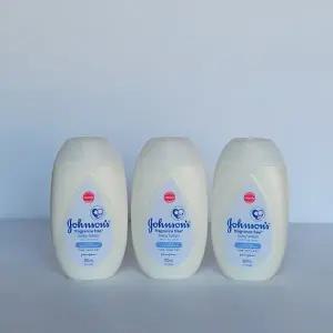 화이트보습로션 화이트로션 300ml스킨케어로션 스킨케어 300ml
