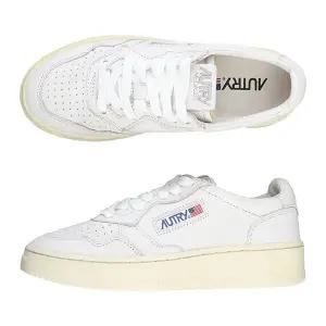 [AUTRY][오트리]23FW AULW GG04 메달리스트 여성 고트 화이트 스니커즈